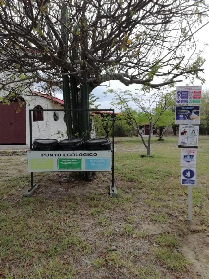 El Penon De Constantino - Tatacoa Hotel Villavieja Buitenkant foto
