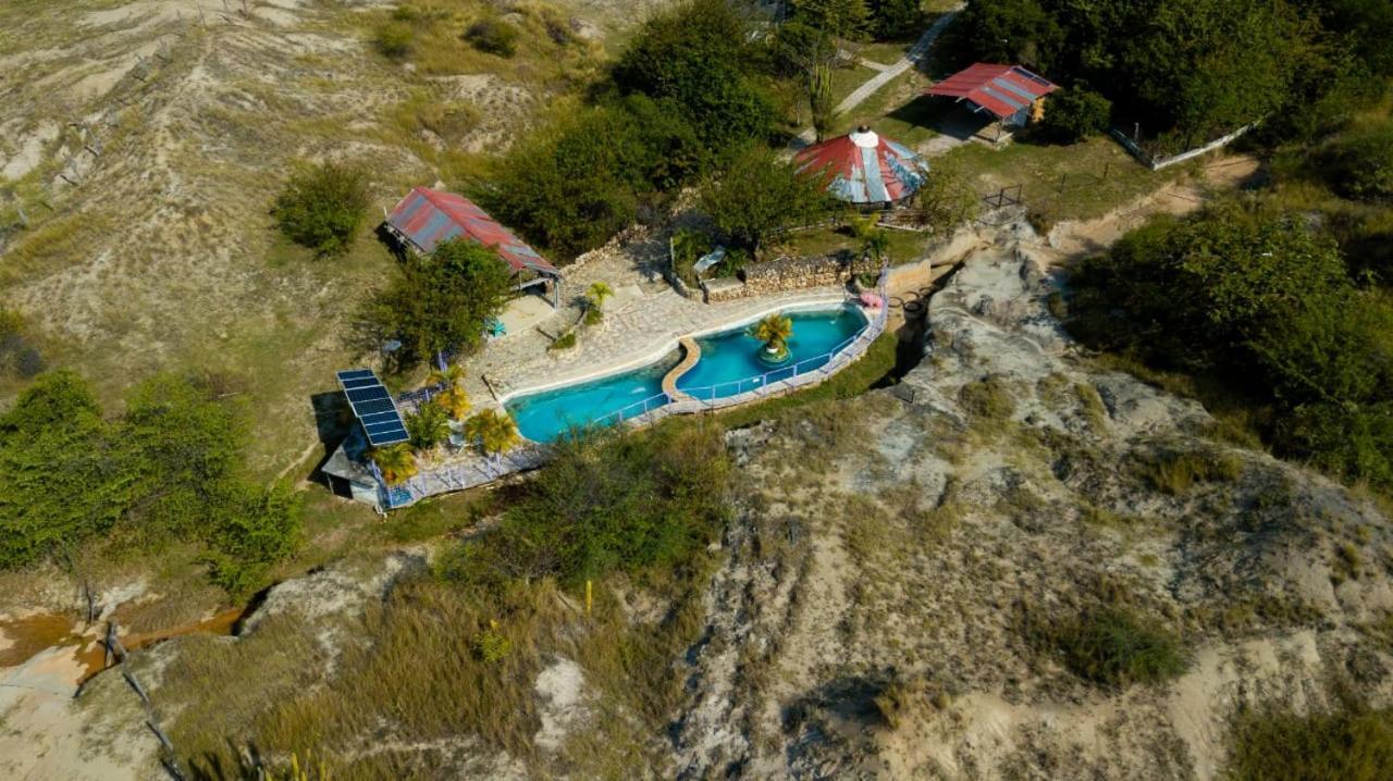El Penon De Constantino - Tatacoa Hotel Villavieja Buitenkant foto