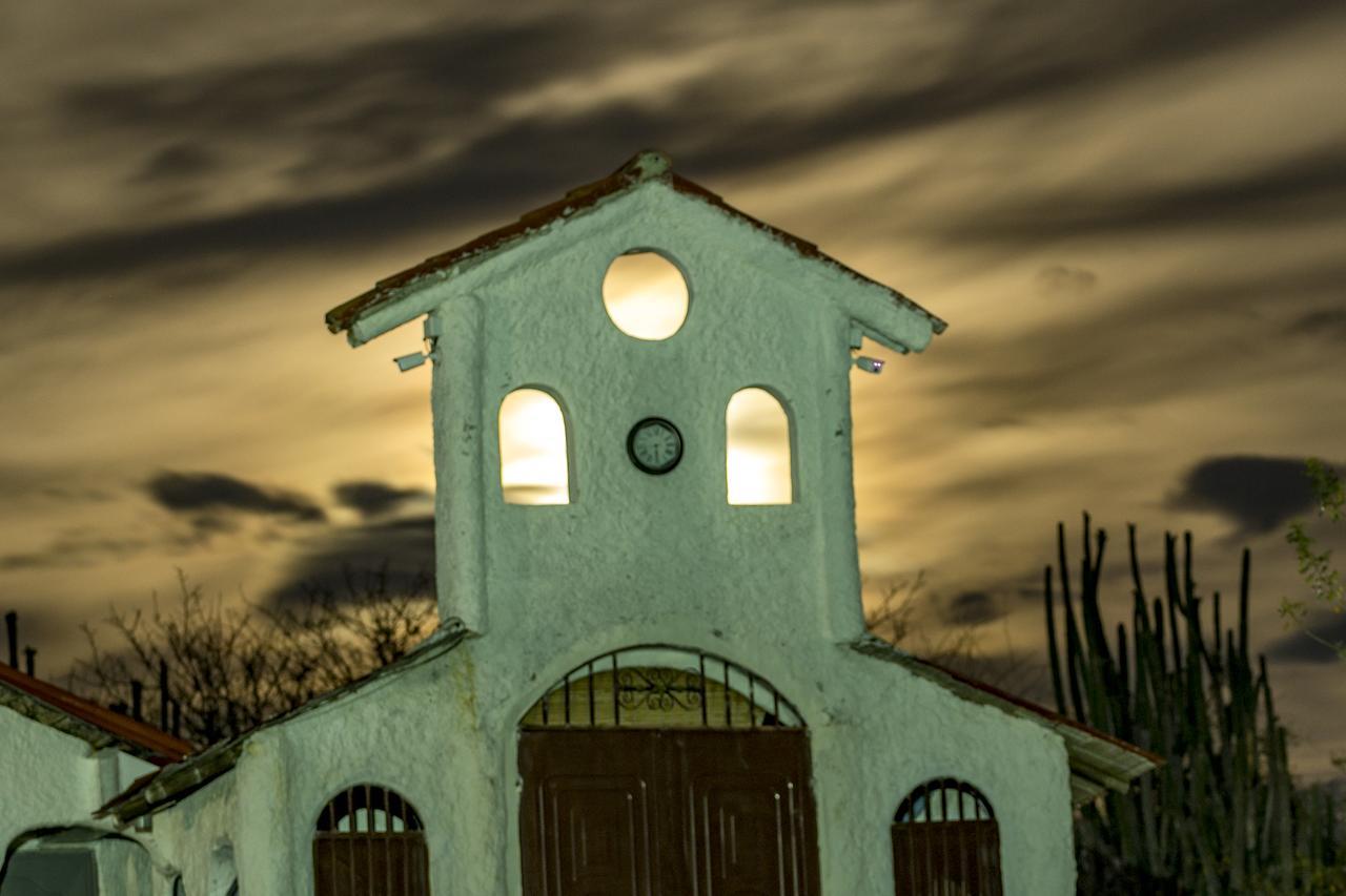 El Penon De Constantino - Tatacoa Hotel Villavieja Buitenkant foto