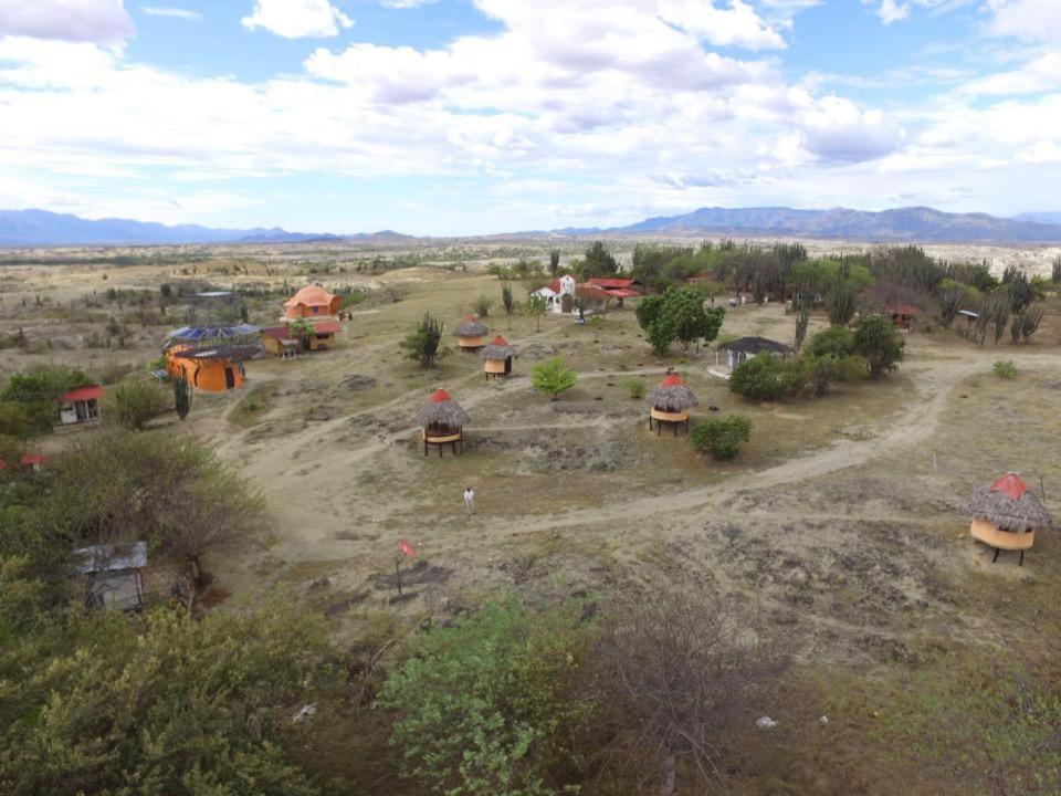 El Penon De Constantino - Tatacoa Hotel Villavieja Buitenkant foto