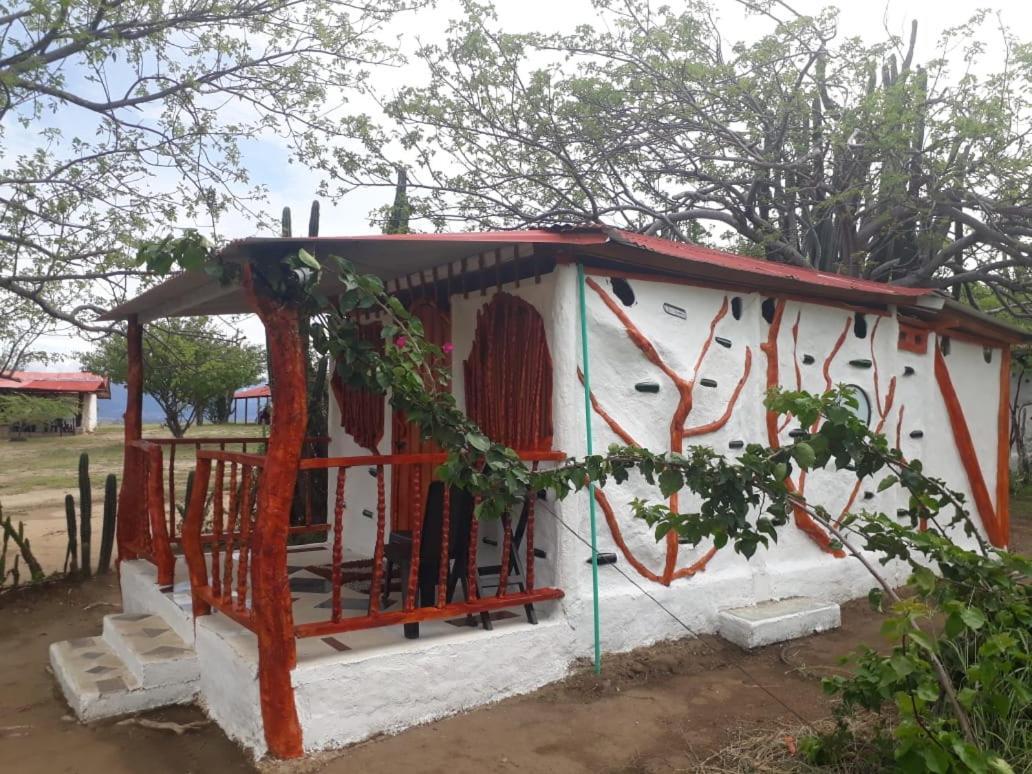 El Penon De Constantino - Tatacoa Hotel Villavieja Buitenkant foto