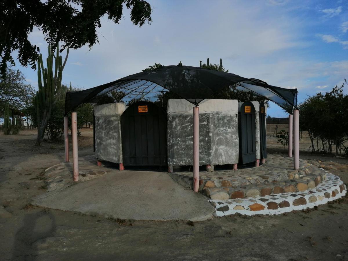 El Penon De Constantino - Tatacoa Hotel Villavieja Buitenkant foto